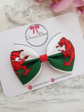 Load image into Gallery viewer, Welsh Flag Bow
